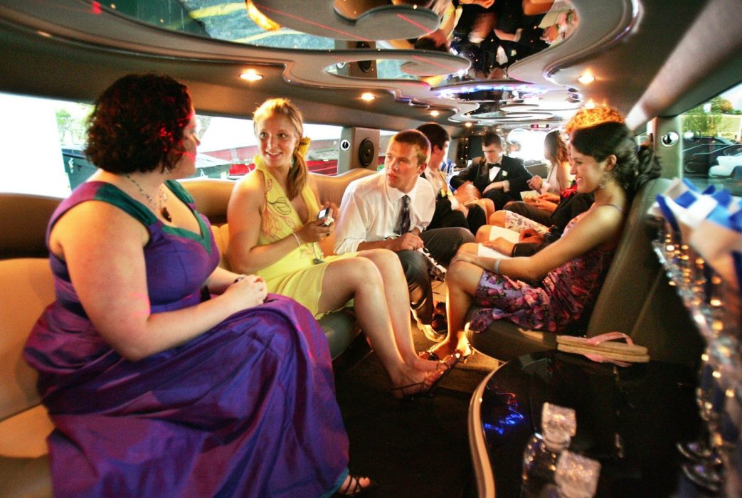 Birthday-Parties-Limousine-Service