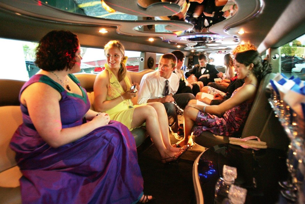 Birthday-Parties-Limousine-Service